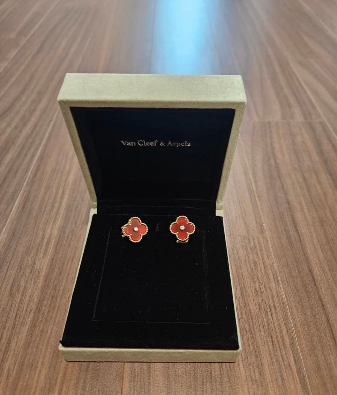 반클리프아펠 커넬리언 이어링 상품이미지1