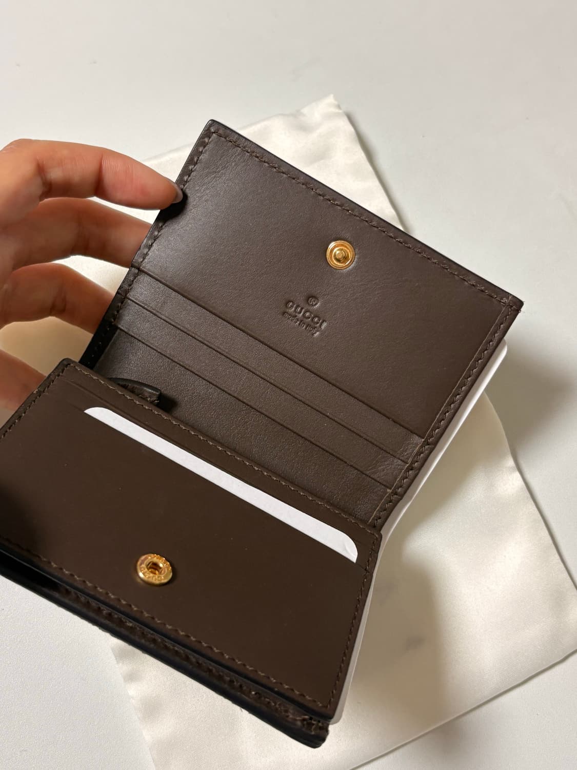 새상품] 구찌 GG디테일 반지갑 풀박스 상품이미지4