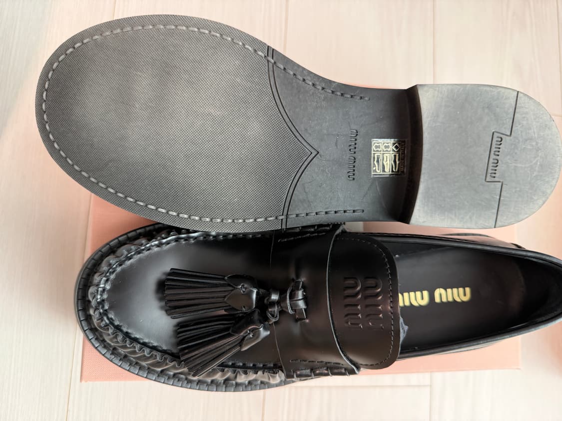 미우미우 폴리시드 태슬로퍼 245 상품이미지3