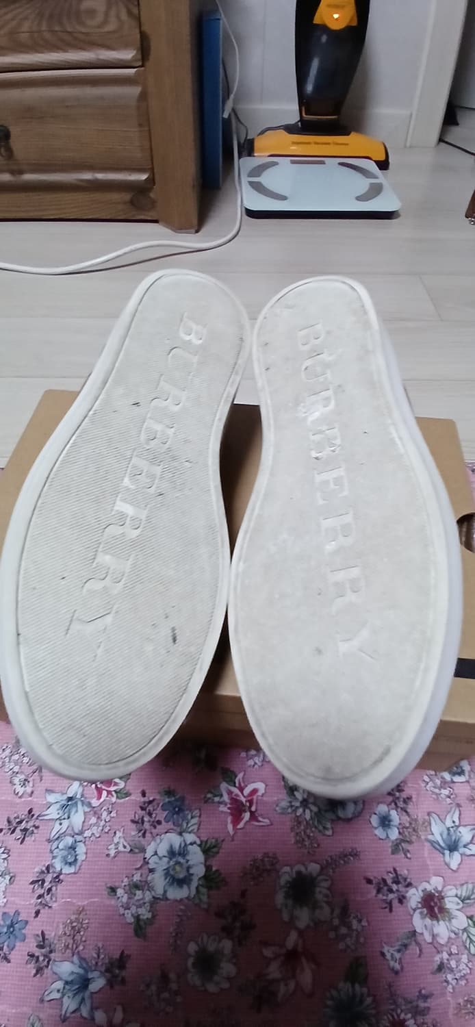 버버리 빈티지 스니커즈(39사이즈) 상품이미지7