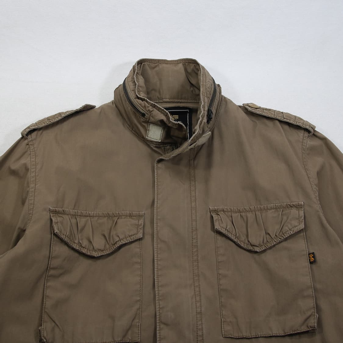 (착용컷) 알파 인더스트리 M-65 필드 자켓 (남성용 100) 상품이미지5