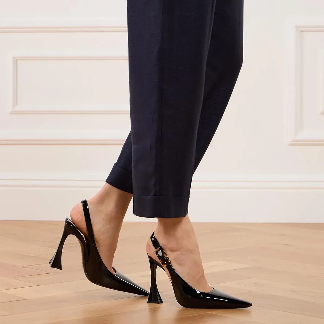 생로랑 듄 110 페이턴트 레더 슬링백 펌프스 38 상품이미지5