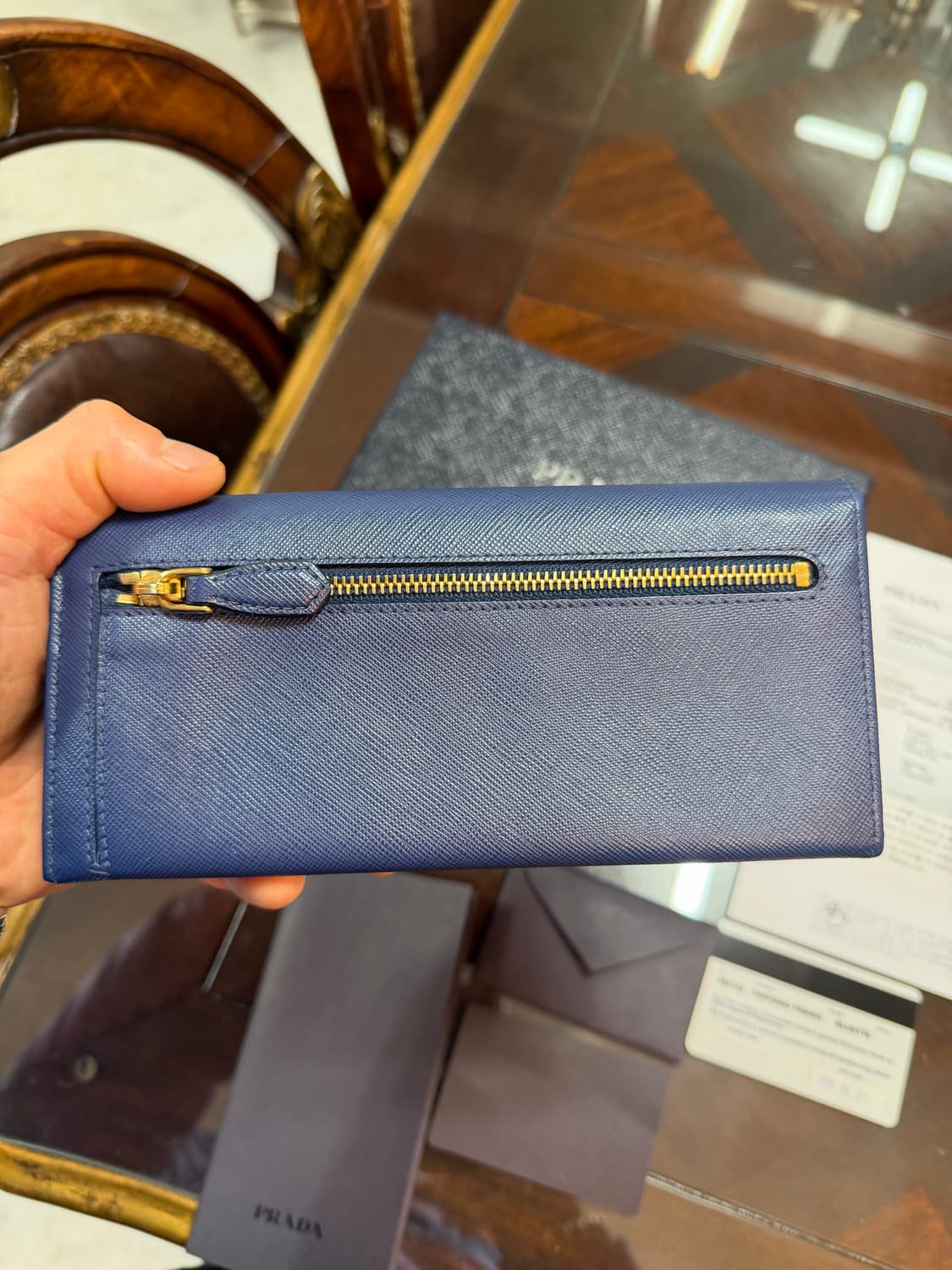프라다 정품 사피아노 장지갑 백화점 구매 출구상품 싸게 팝니다.   상품이미지4