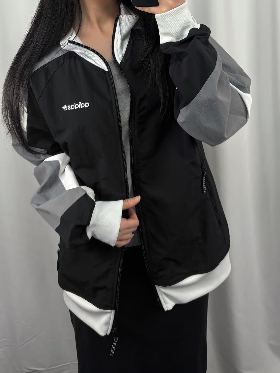 아디다스 EQT 배색 바람막이 자켓 상품이미지3