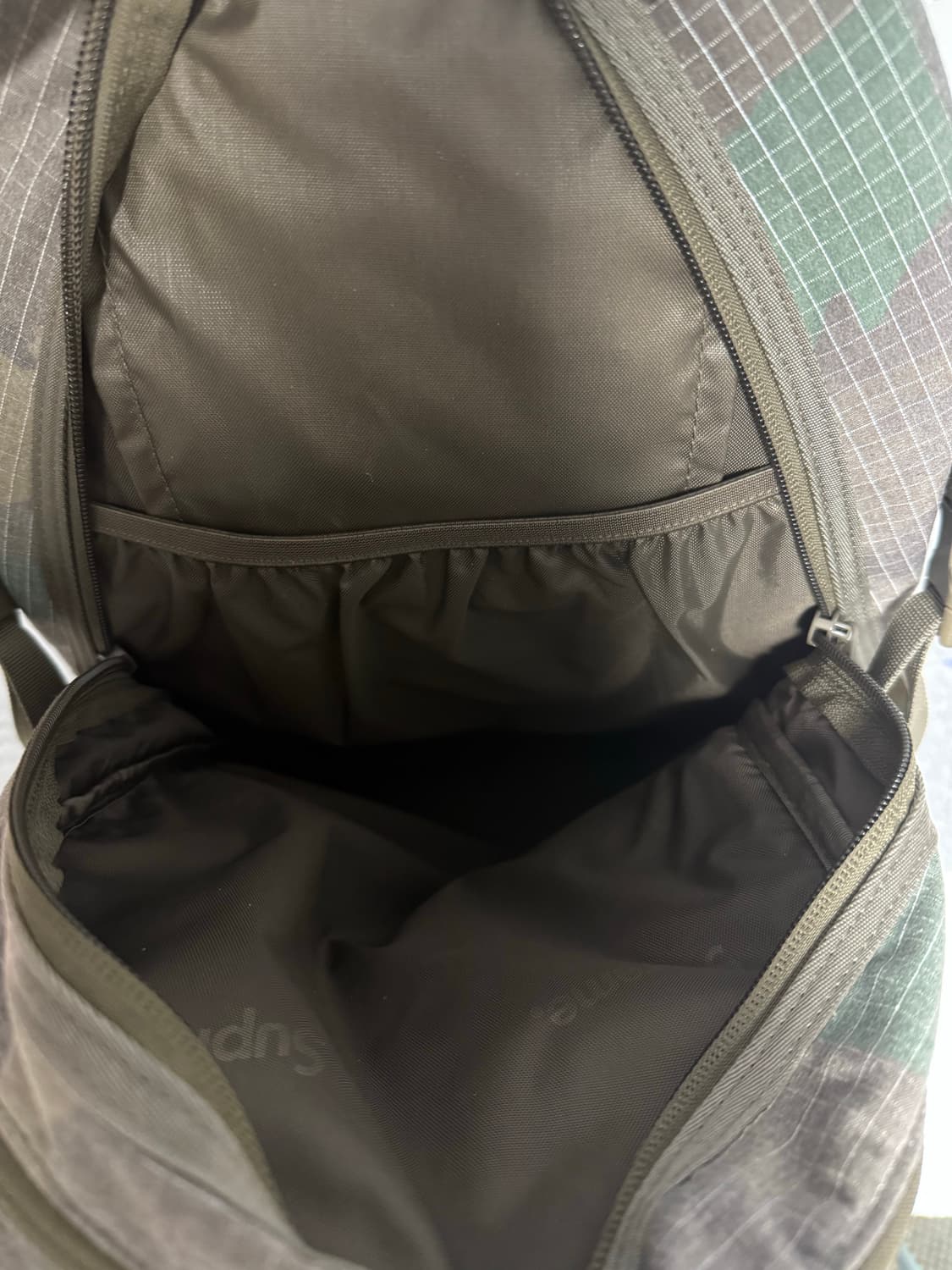 슈프림 백팩 우드랜드 카모 - 24SS 상품이미지7