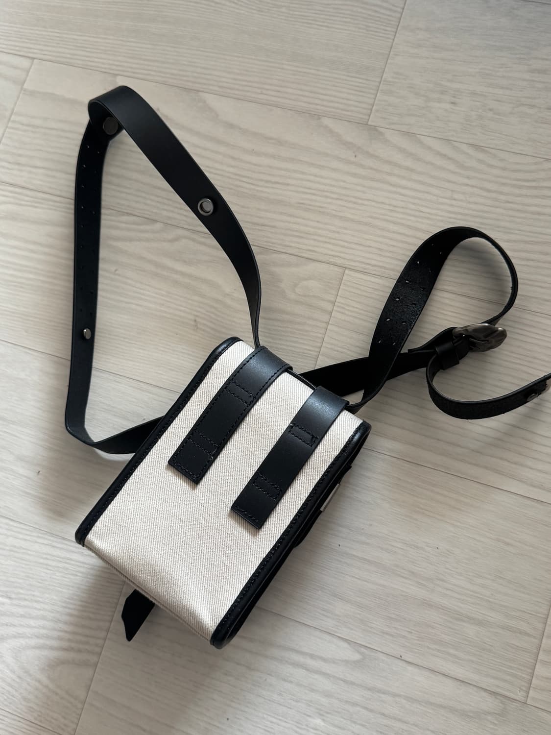 아더에러 ader error 미니 크로스백 상품이미지4