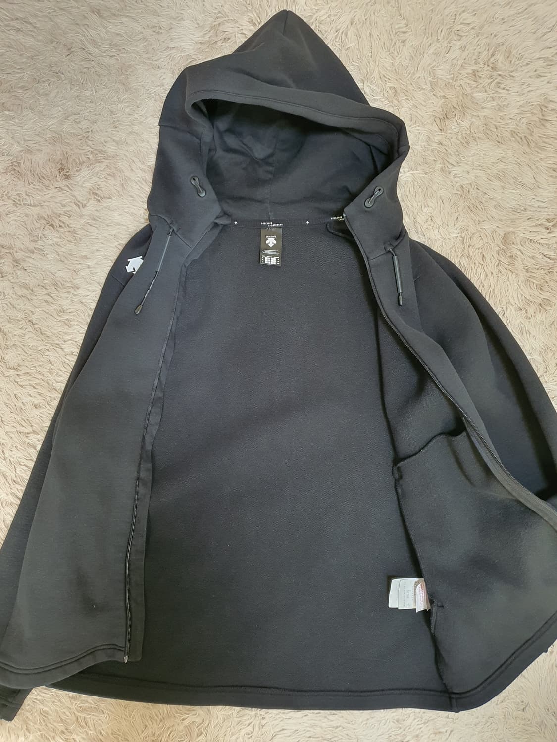 데상트 벌집쿠션지 트레이닝 자켓 상태 굿 사이즈 100 상품이미지3