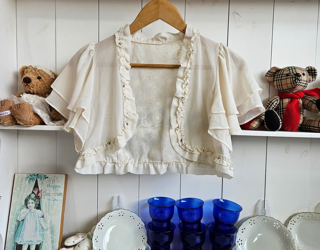 0327 아이보리 프릴 비즈 쉬폰 숏 볼레로 상품이미지1