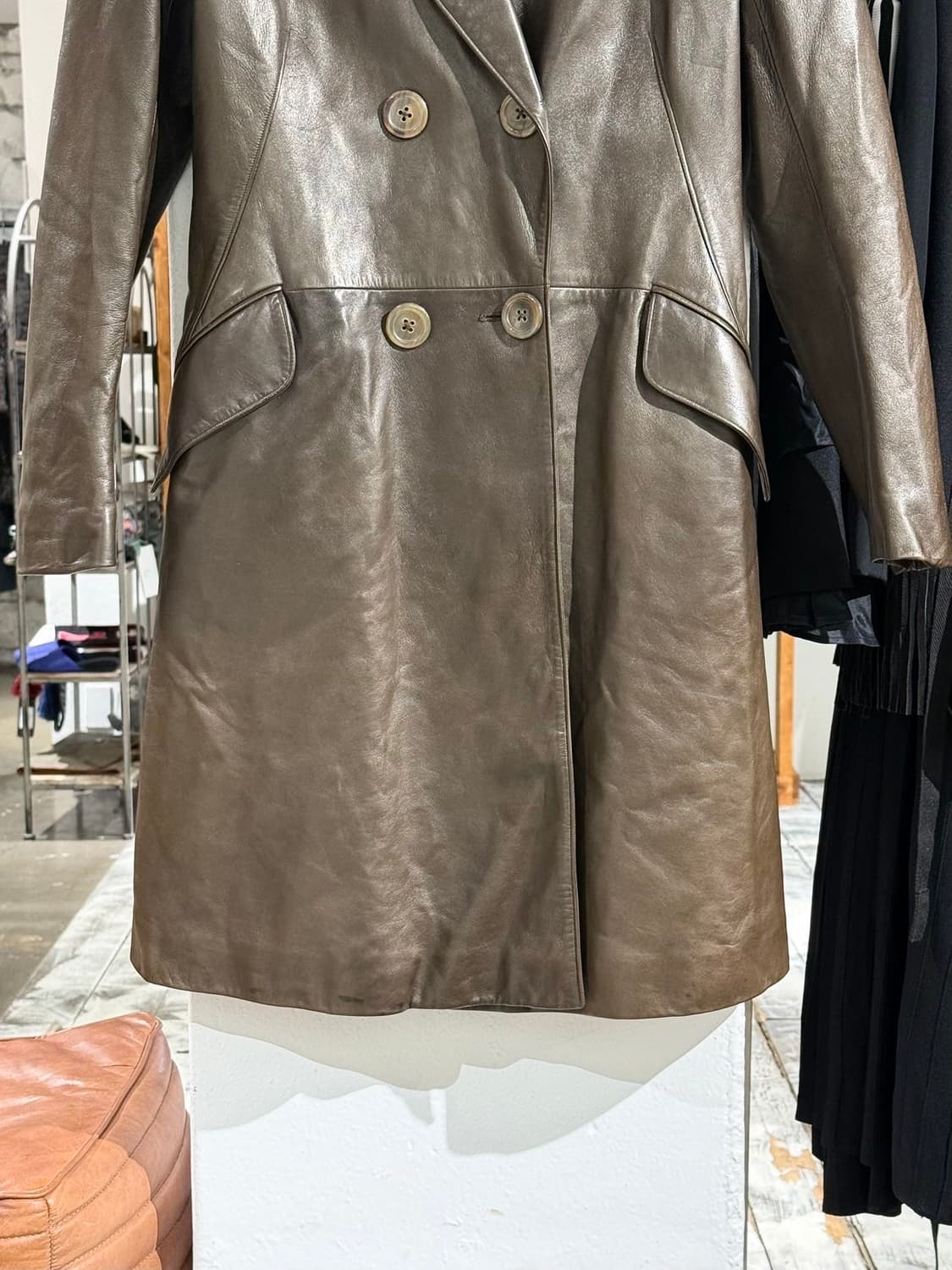 질샌더 브라운 레더 더블 롱 코트 상품이미지3