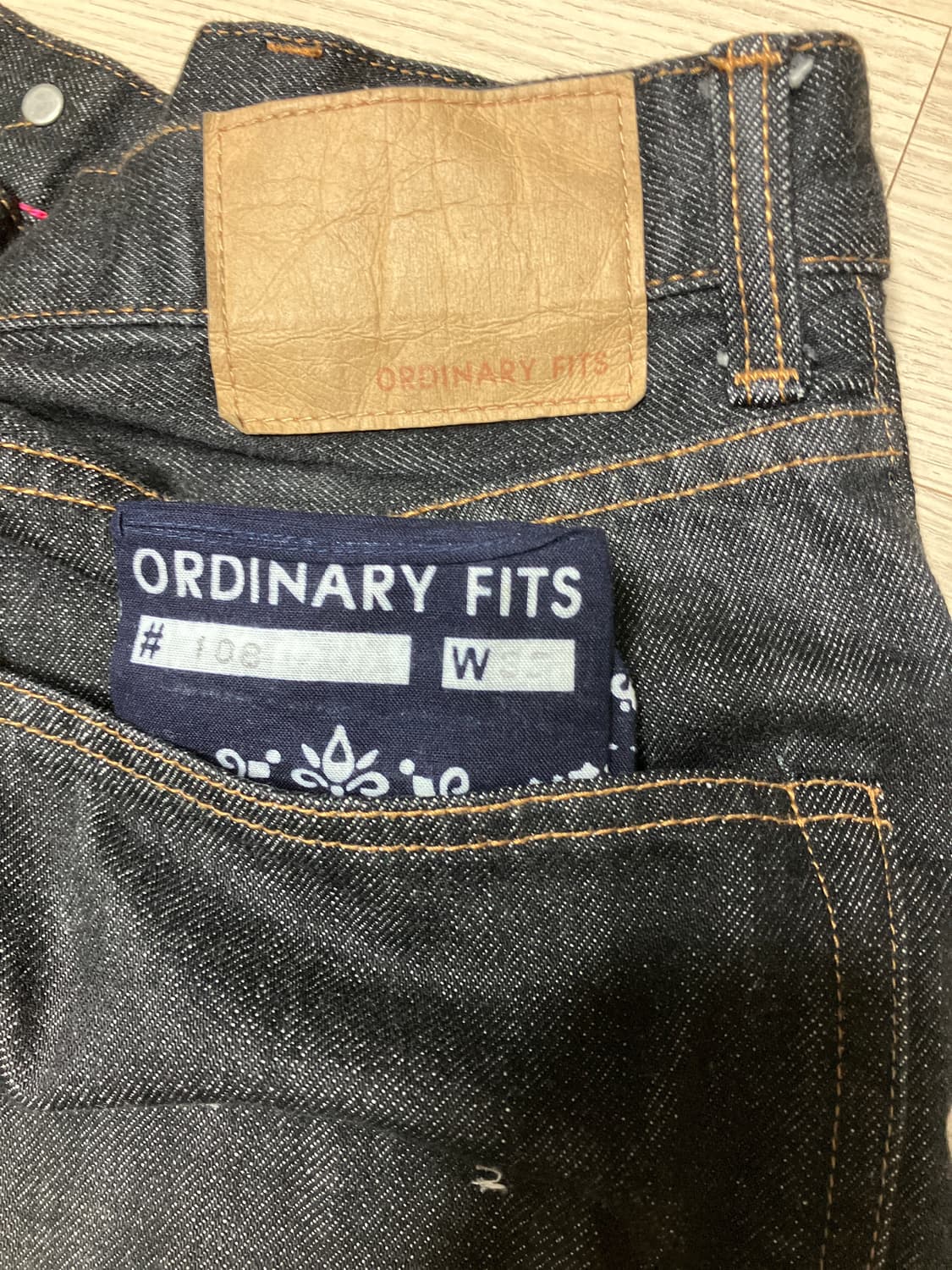 32)오디너리핏츠 루즈앵클데님 블랙 원워시 상품이미지3