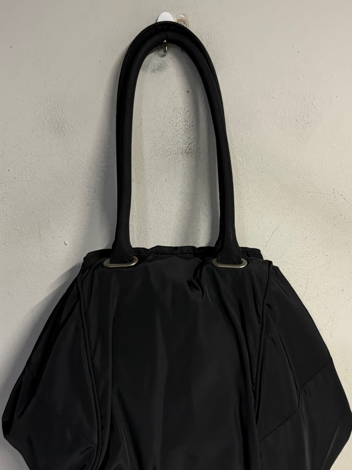 DIESEL padded nyloon shoulder bag 상품이미지6