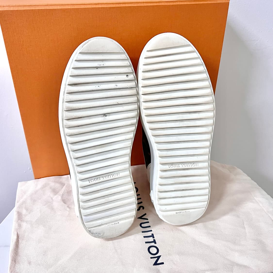 [S급/정품] 루이비통 여성 모노그램 타임아웃 스니커즈 신발 상품이미지7