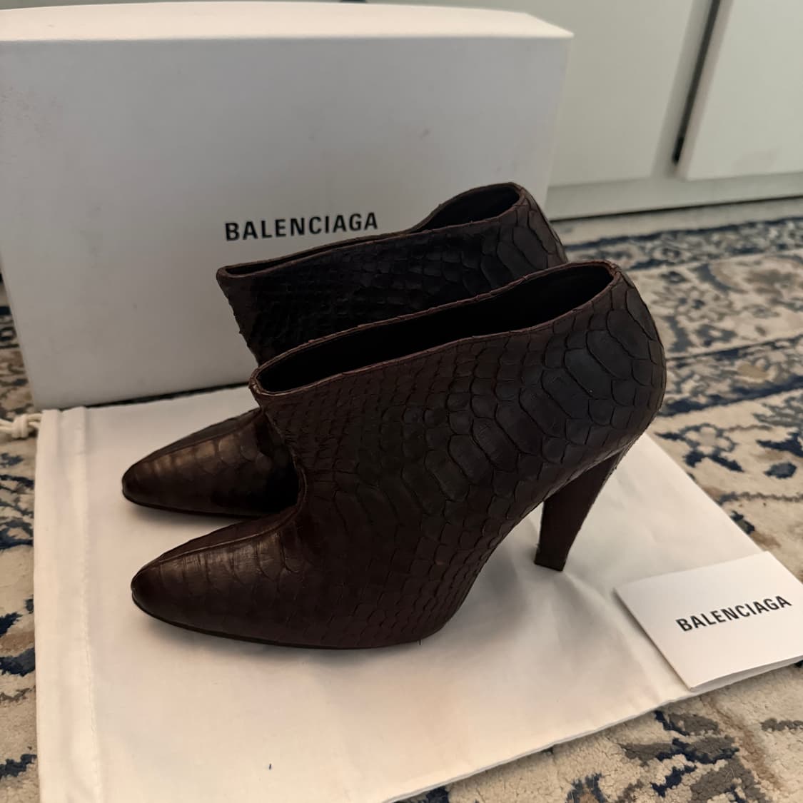 발렌시아가 파이톤 레더 포인티드 앵클부츠 상품이미지2