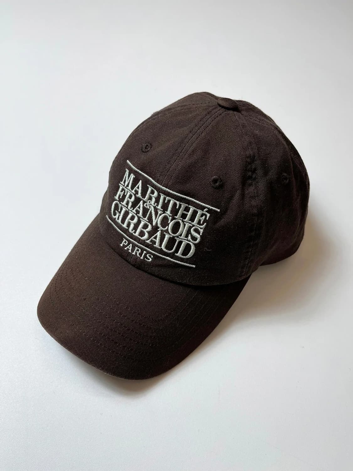 마리떼프랑소와저버 브라운 로고 시그니처 볼캡 Q1367 상품이미지1