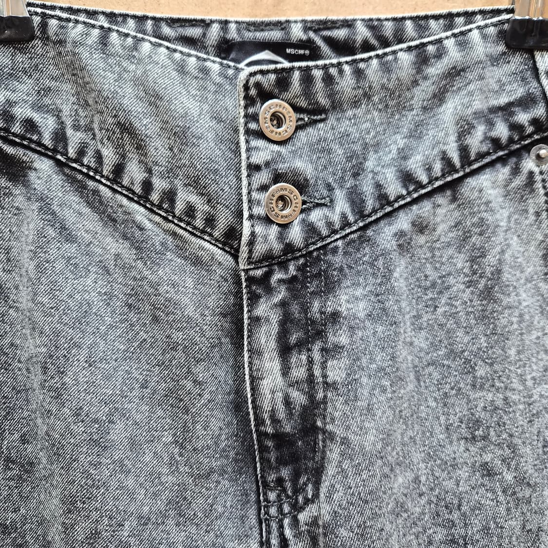 미스치프 롬버스 슬라우치 워시드 진 상품이미지3