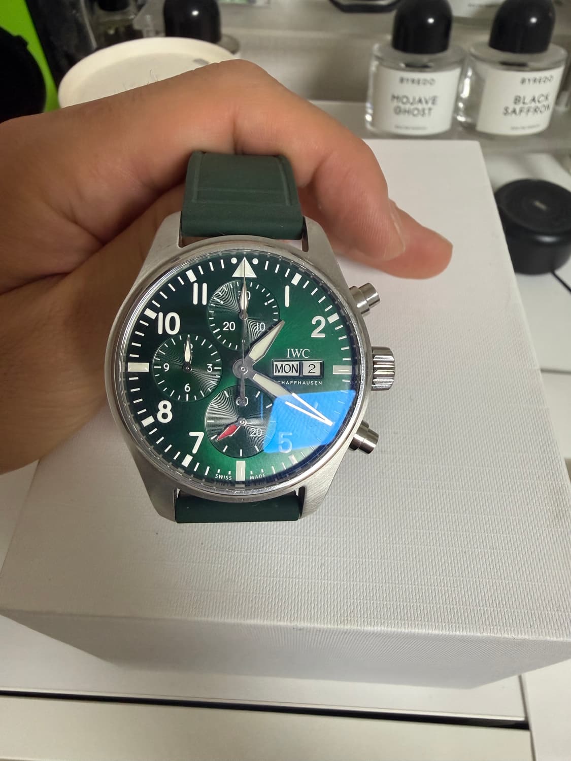IWC 파일럿 크로노그래프 41 그린 모델 상품이미지4