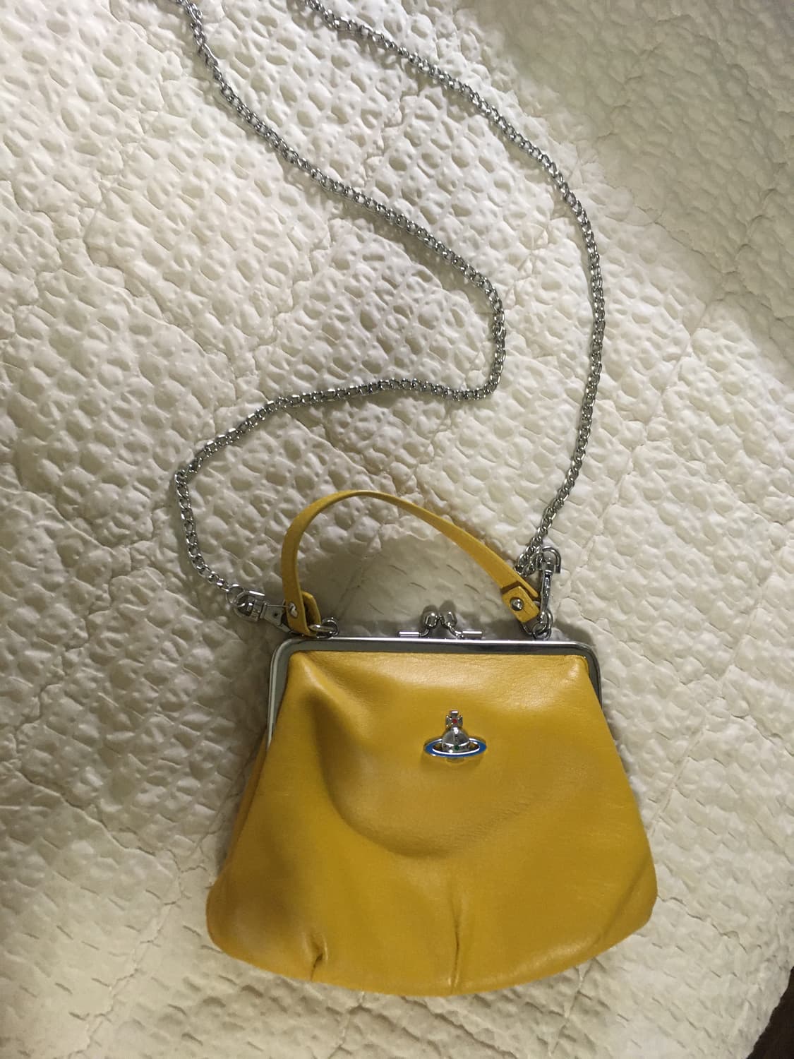 비비안웨스트우드 노랑 복조리백 상품이미지4