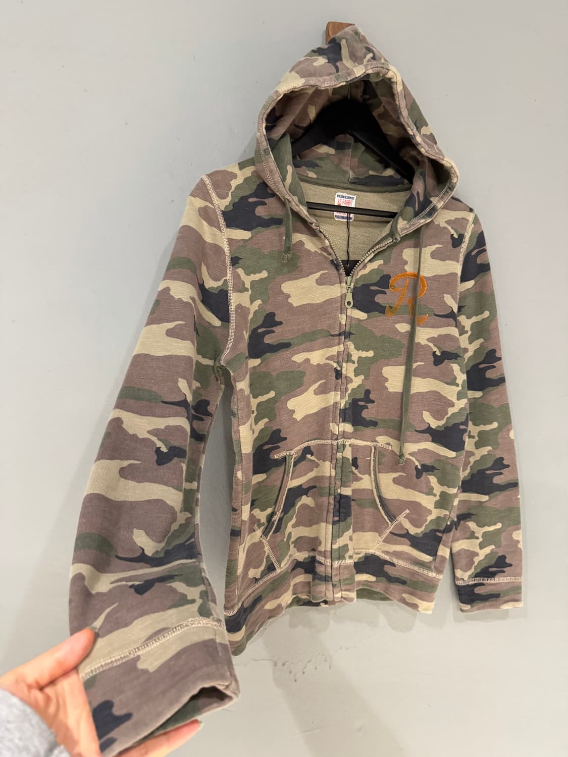 camo pattern stitch detail hood zip-up 상품이미지7
