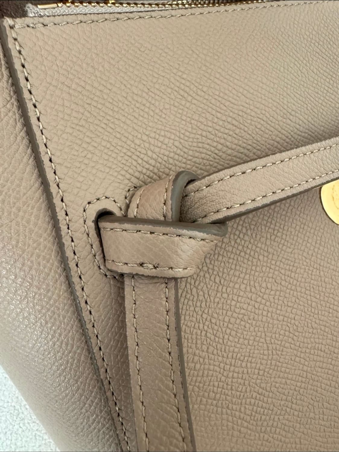 셀린느 벨트백 나노 라이트토프 상품이미지9