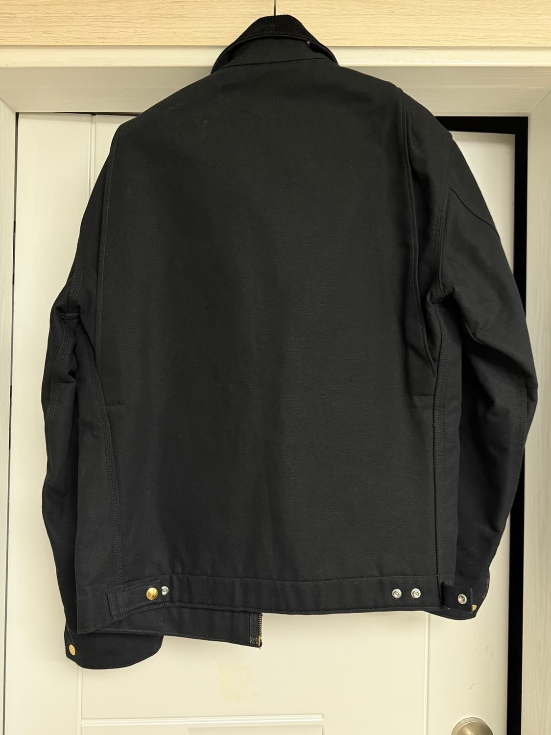 칼하트 디트로이트 j001 M사이즈 판매합니다 상품이미지2