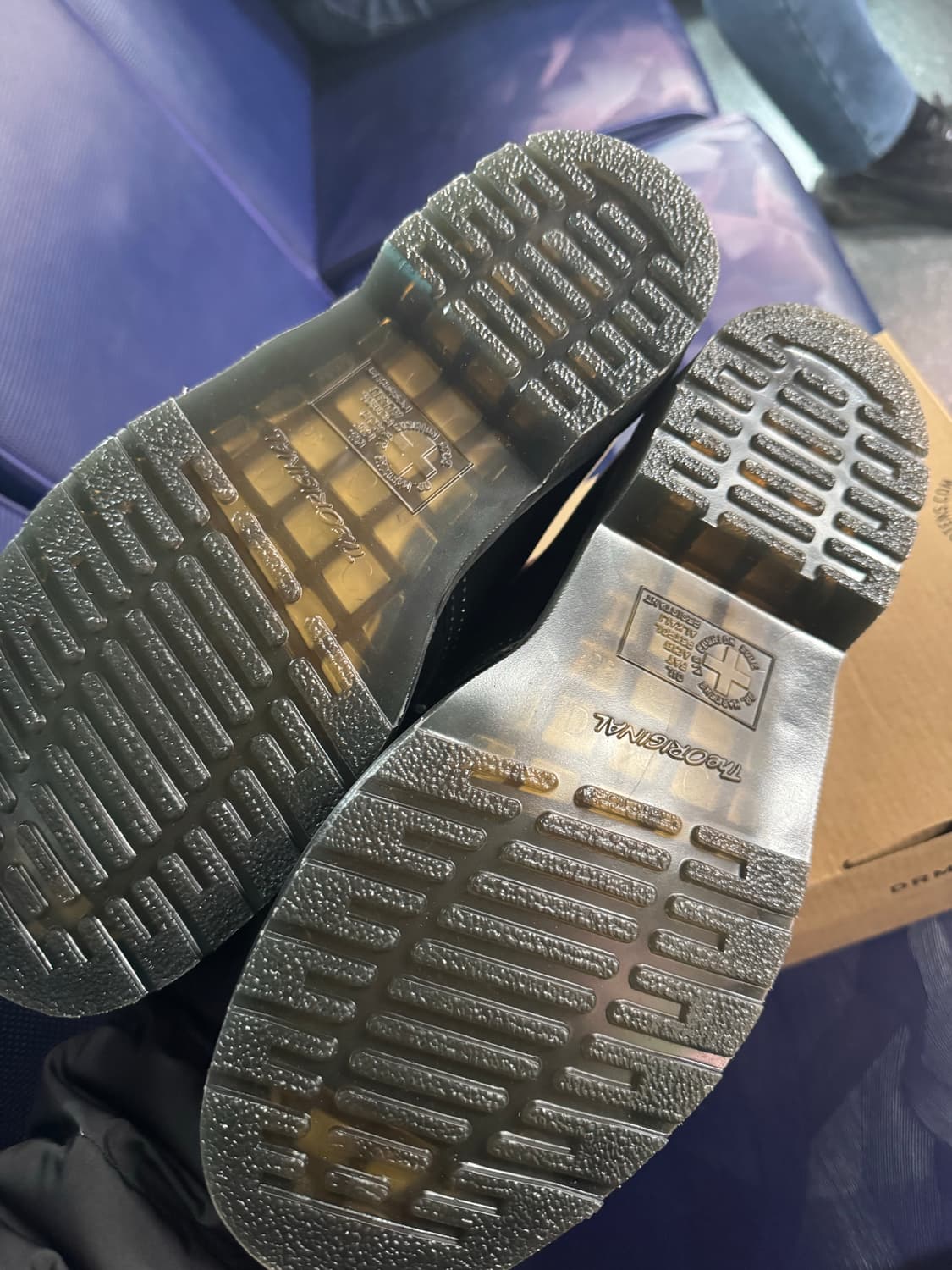 닥터마틴 실버 아카디아 250(UK6) 상품이미지2