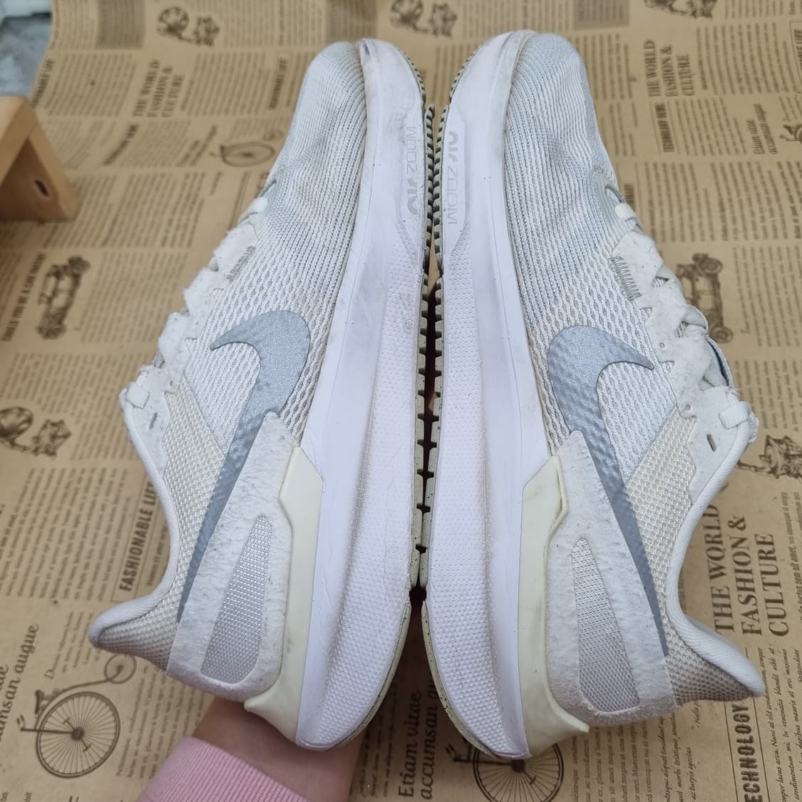 나이키 에어줌 스트럭쳐25 운동화245 상품이미지5