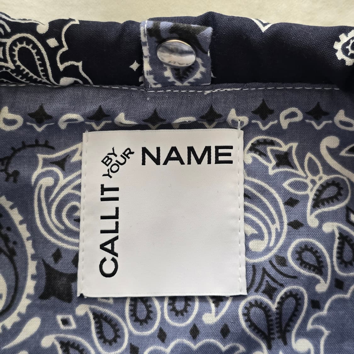 콜잇바이유어네임 반다나 버킷백 네이비 프랑스 파리 백화점 품절 색상 상품이미지3