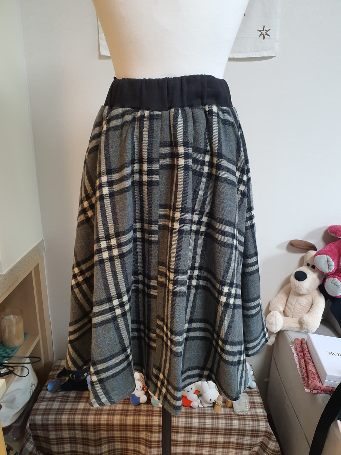 [모리걸] 체크 패턴 모직 플레어 스커트 상품이미지4