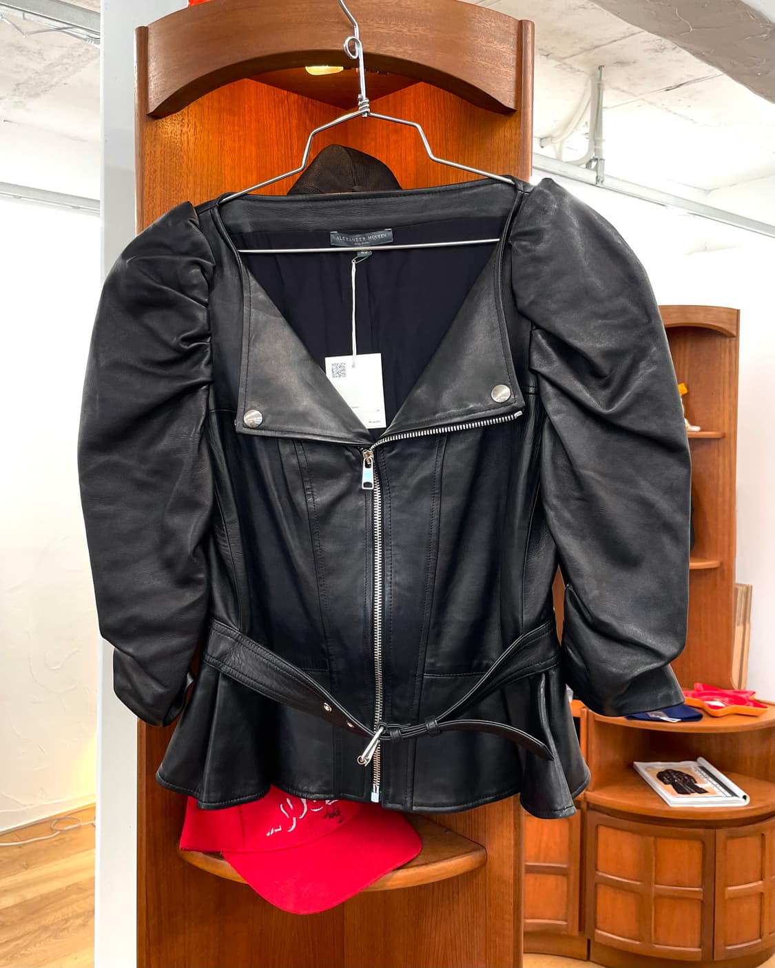 [40] 알렉산더맨퀸 2016FW 레더 퍼프 자켓 상품이미지1