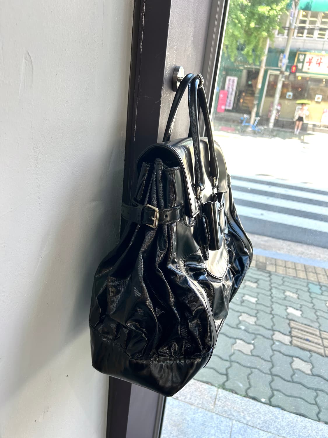 구찌 블랙 버클 토트백 상품이미지3