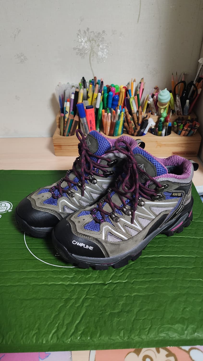 캠프라인 고어텍스 등산화 240 상품이미지1