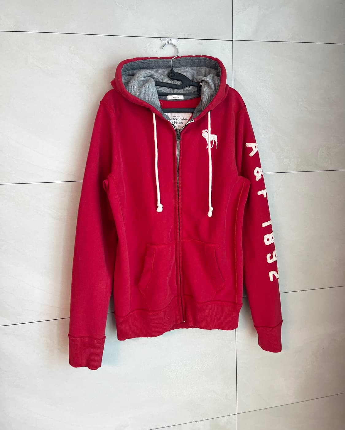 아베크롬비 스펠로고 화이트 순록 대장 후드집업 레드 [M] 상품이미지3
