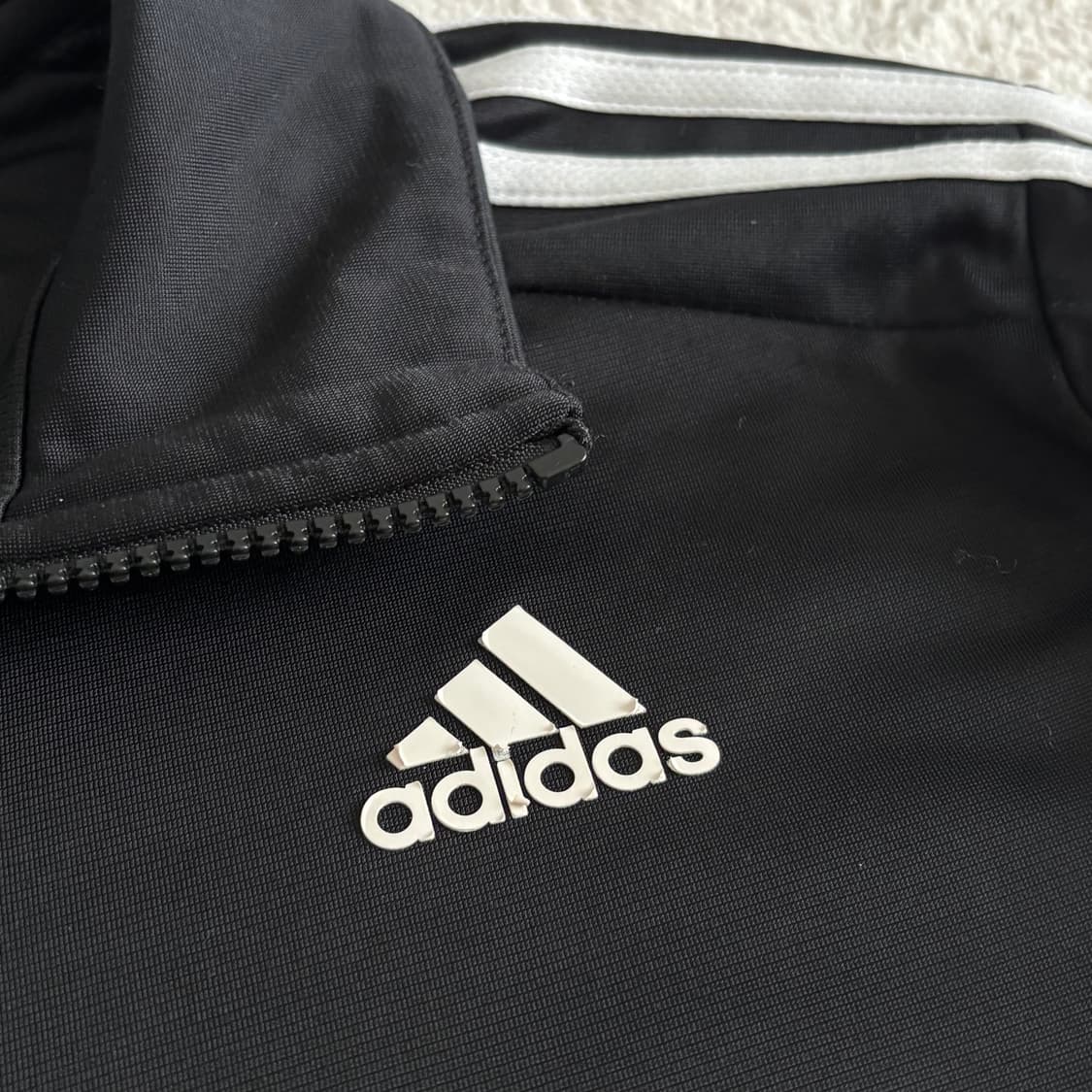 아디다스 스포츠에센셜 블랙 스몰로고 풀집 트랙탑 져지 상품이미지3