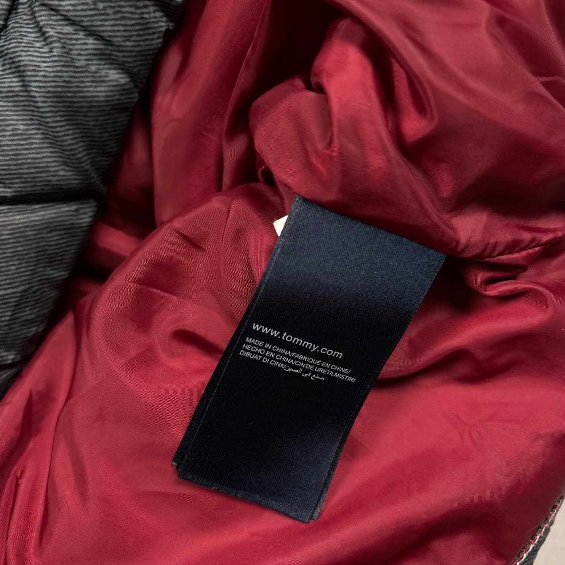 타미 힐피거 데님 워싱 네이비컬러 푸퍼 베스트 상품이미지4