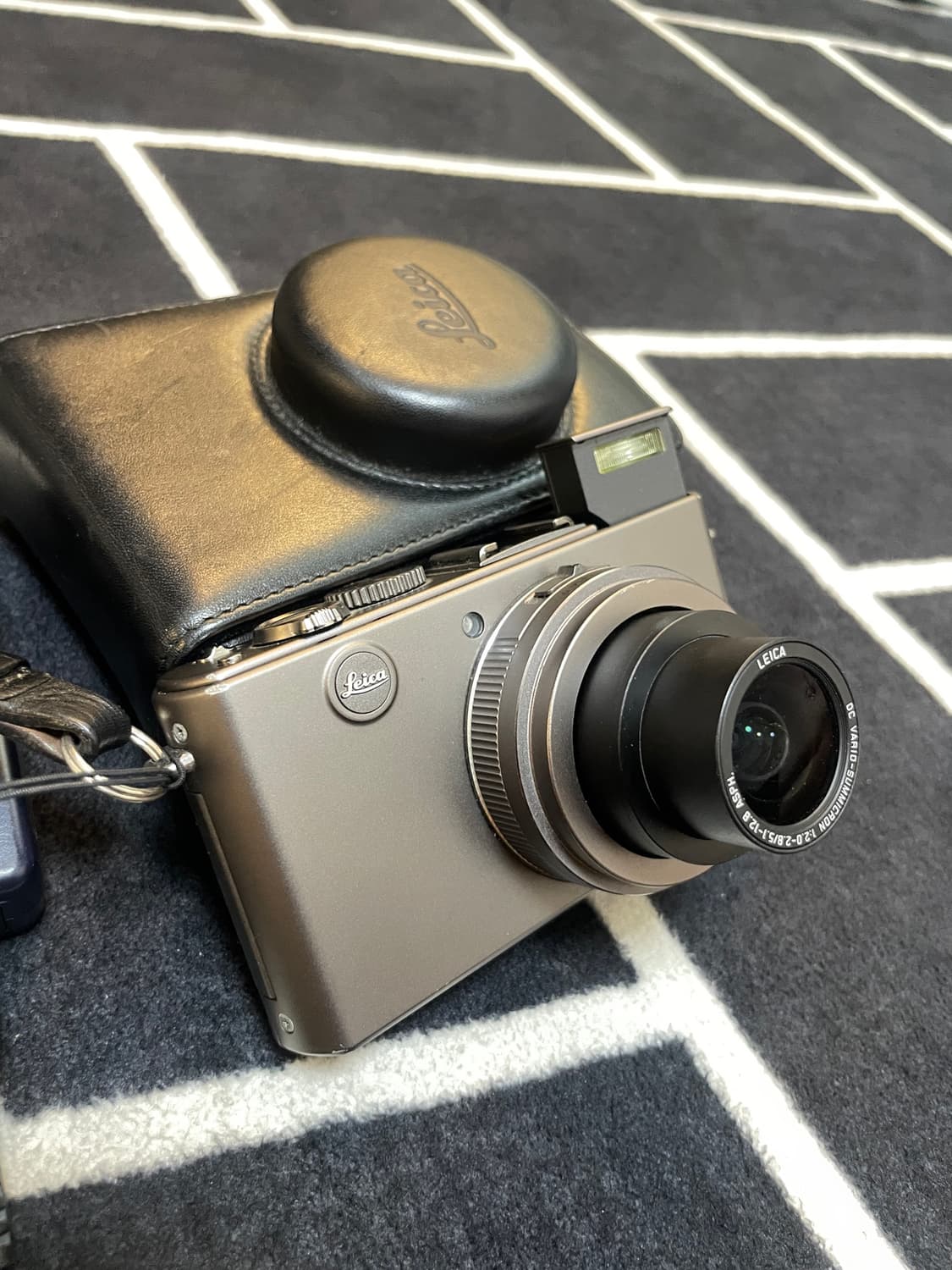 Leica D-LUX 4 (라이카 디룩스 4 티탄) 상품이미지8