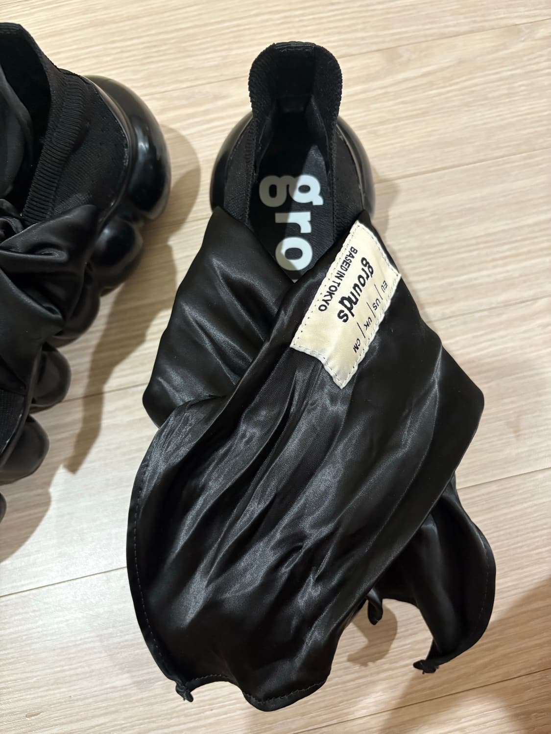 그라운즈 스니커즈 판매합니다. 상품이미지4