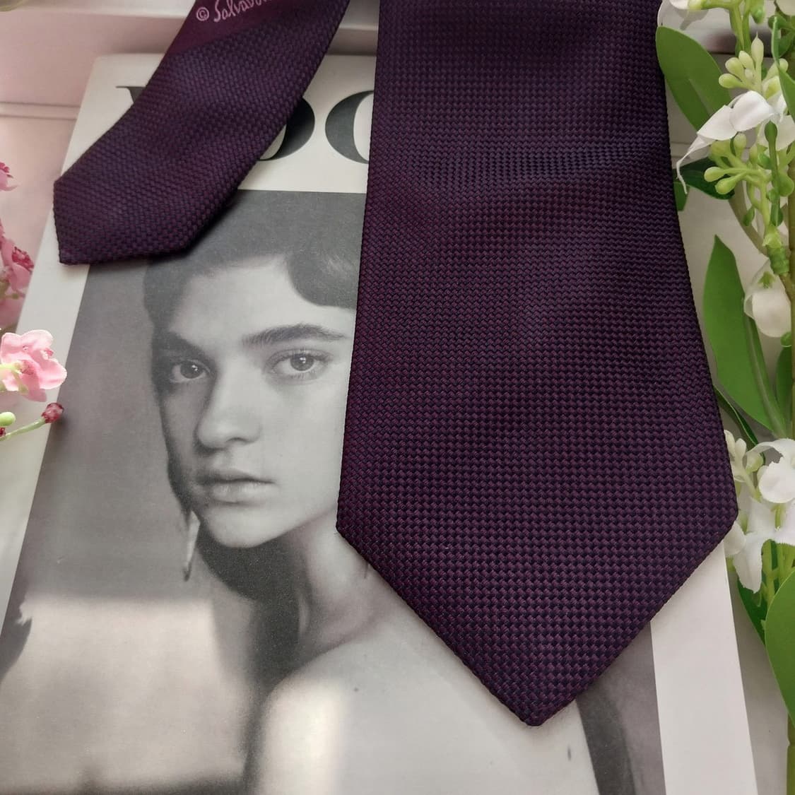 페라가모 실크 퍼플 자수 로고 넥타이 8.3cm A+등급 K1504
 상품이미지4