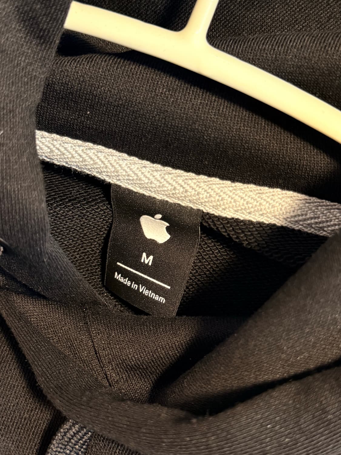 애플 본사에서 구매한 애플 후드 상품이미지3