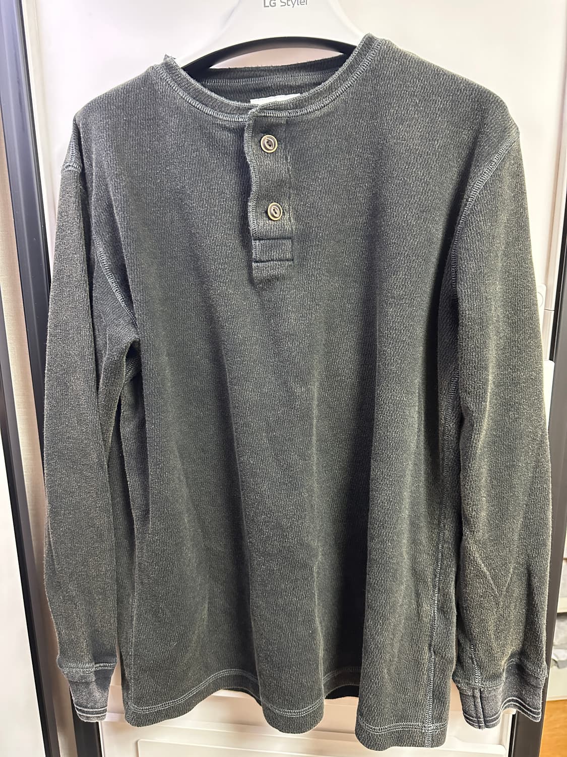 헤이스트 워시드 와플 헨리넥 빈티지 블랙 상품이미지3