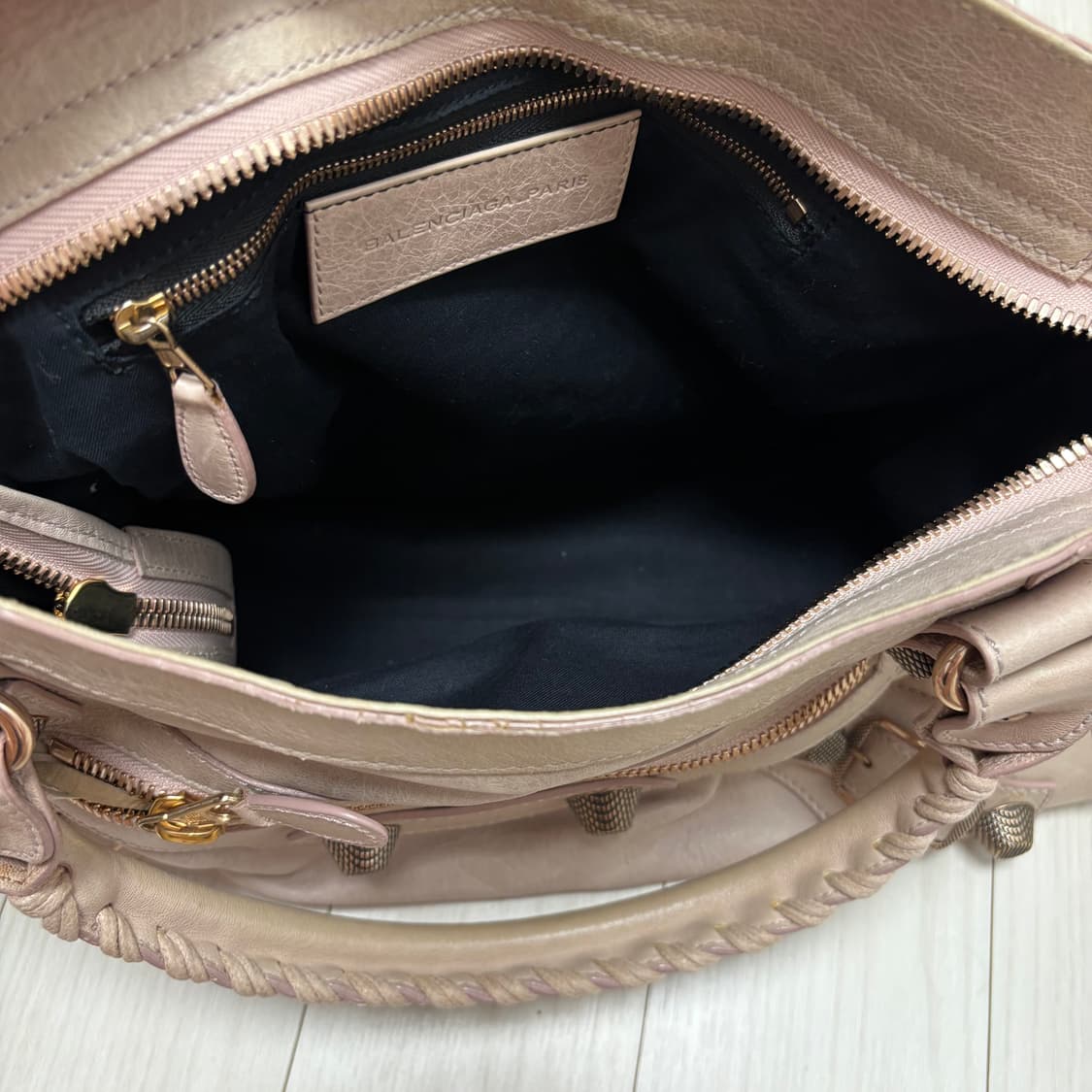 발렌시아가 모터백 상품이미지8