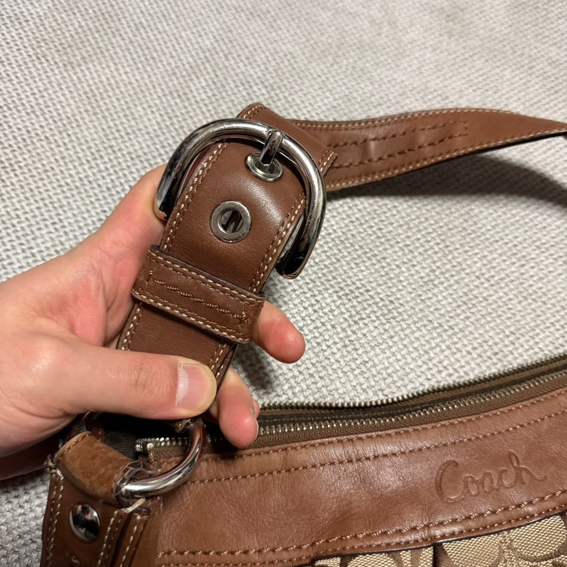 코치(COACH) 시그니처 호보백 상품이미지3