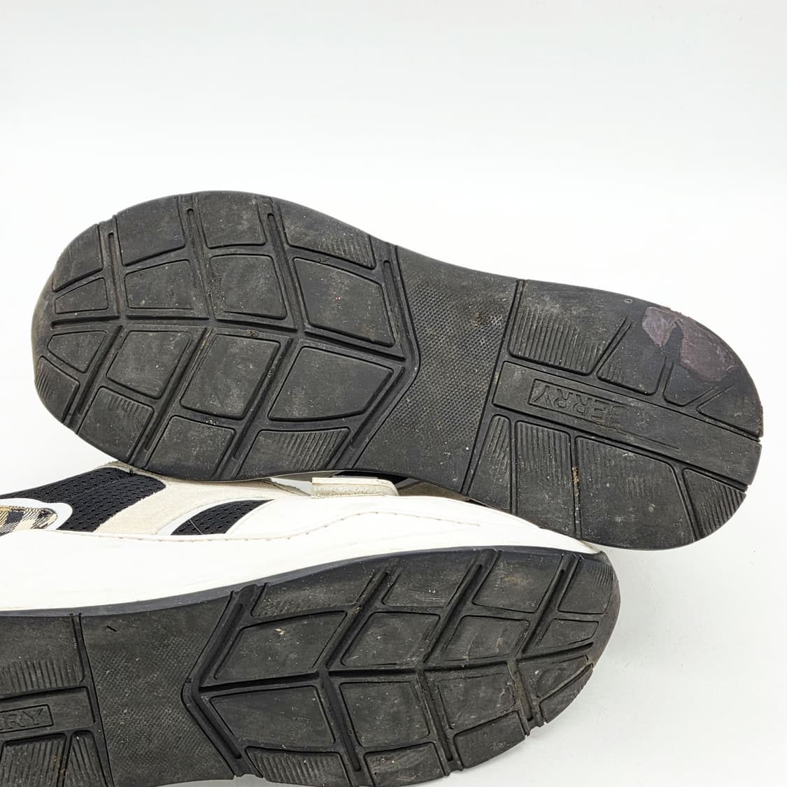 버버리 메쉬 스웨이드 빈티지 체크 코튼 스니커즈 (42 1/2) 상품이미지3