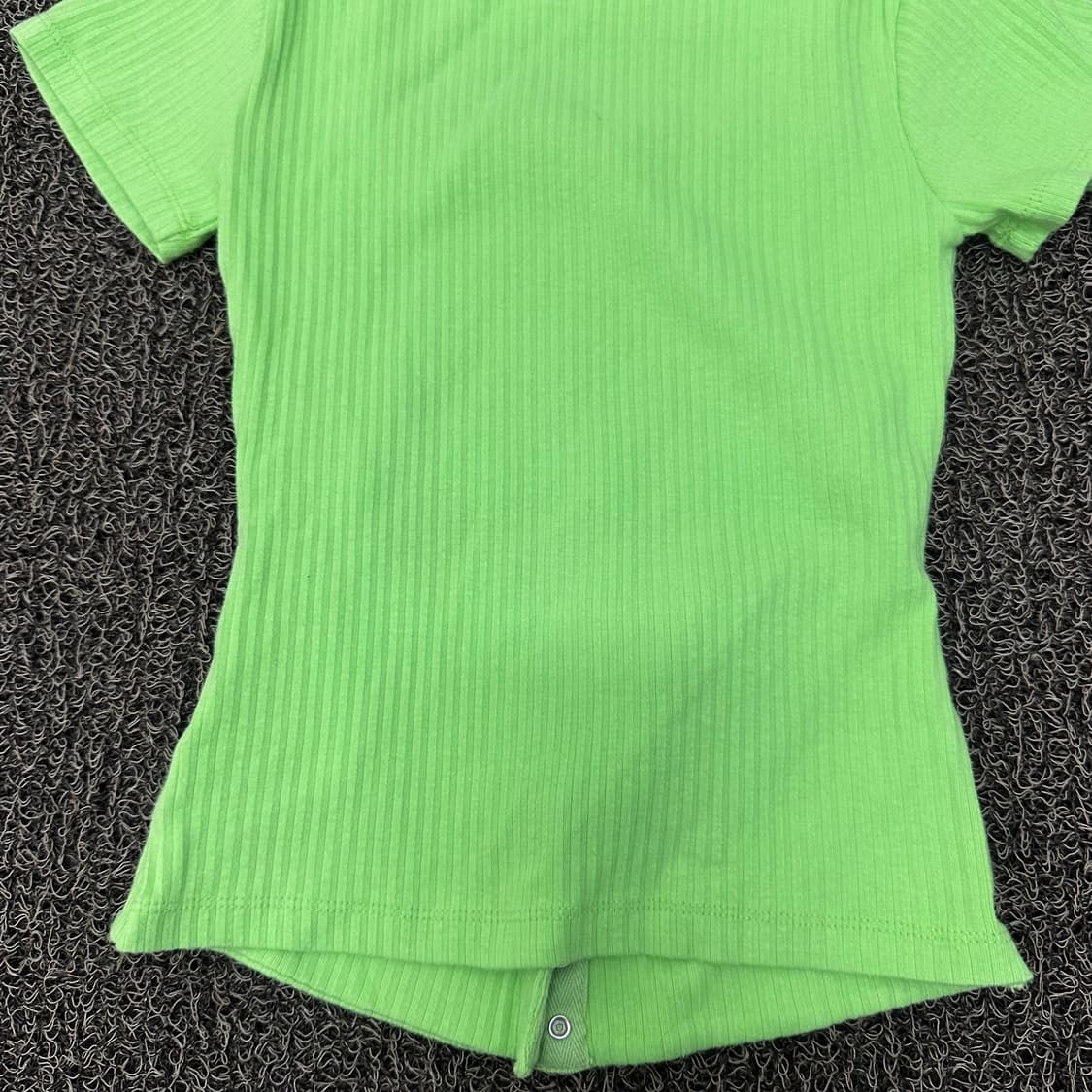 YUSE 유즈 스퀘어넥 컷아웃 여성 스낵탑 반팔 티셔츠 상품이미지10