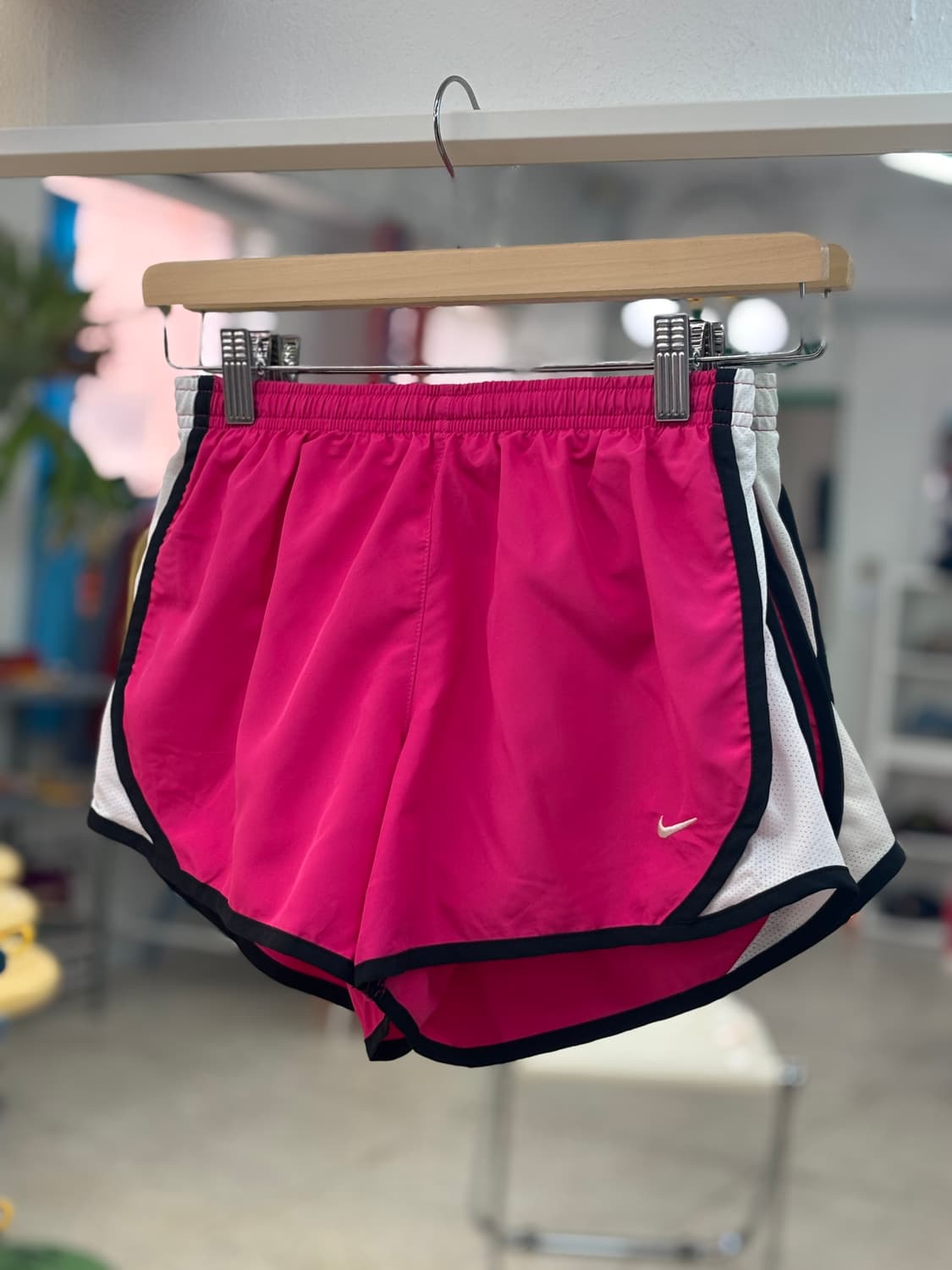 Vintage Nike Running Shorts Deep Pink 상품이미지2