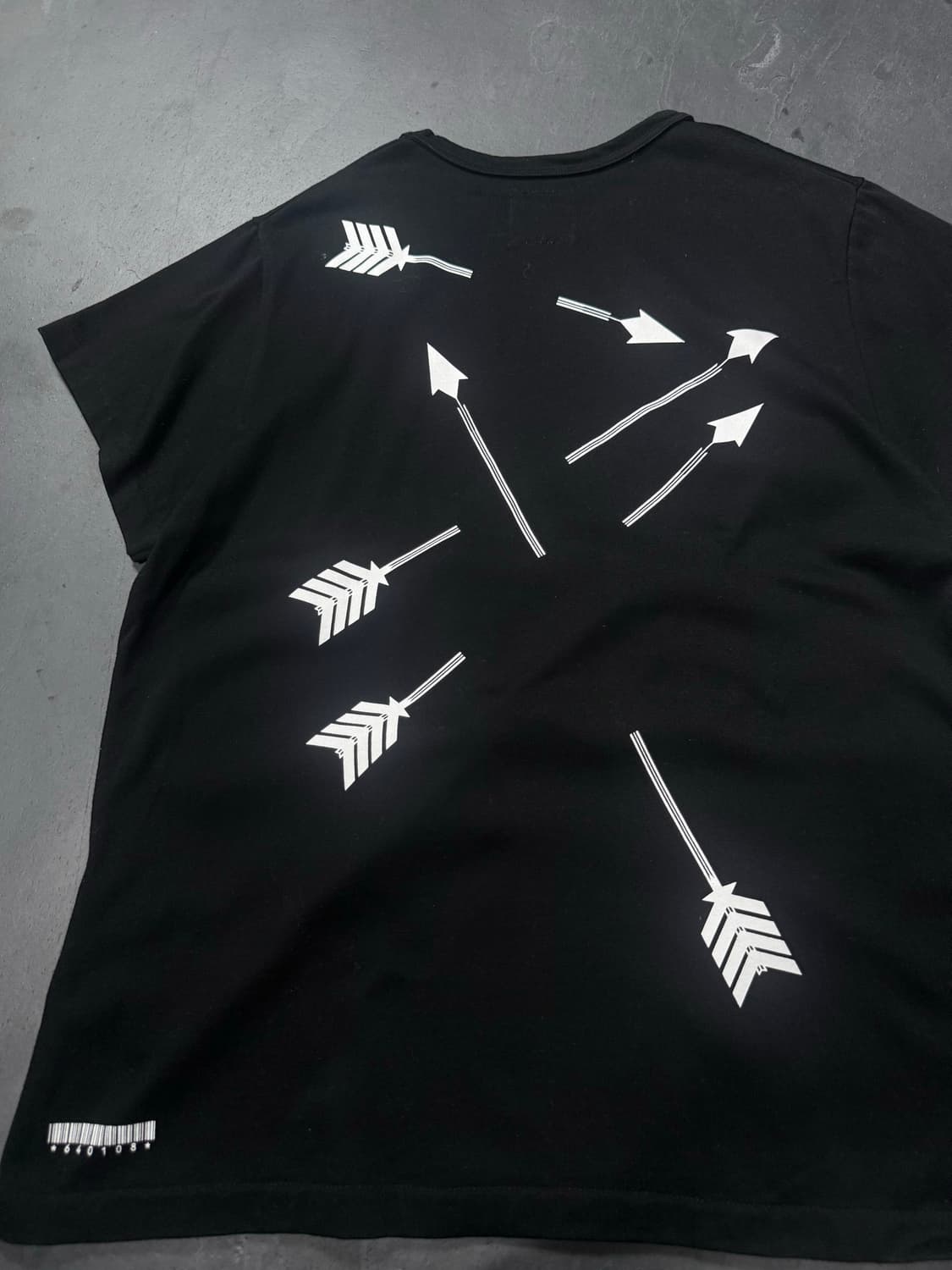 Cody Sanderson Arrow Graphic T-Shirt 상품이미지8