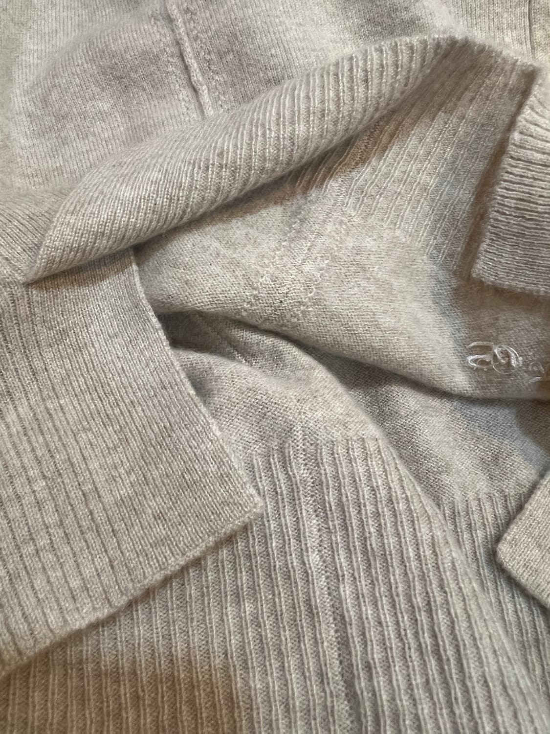 손정완 여성 오트밀베이지 캐시미어100니트 터틀넥니트  상품이미지6