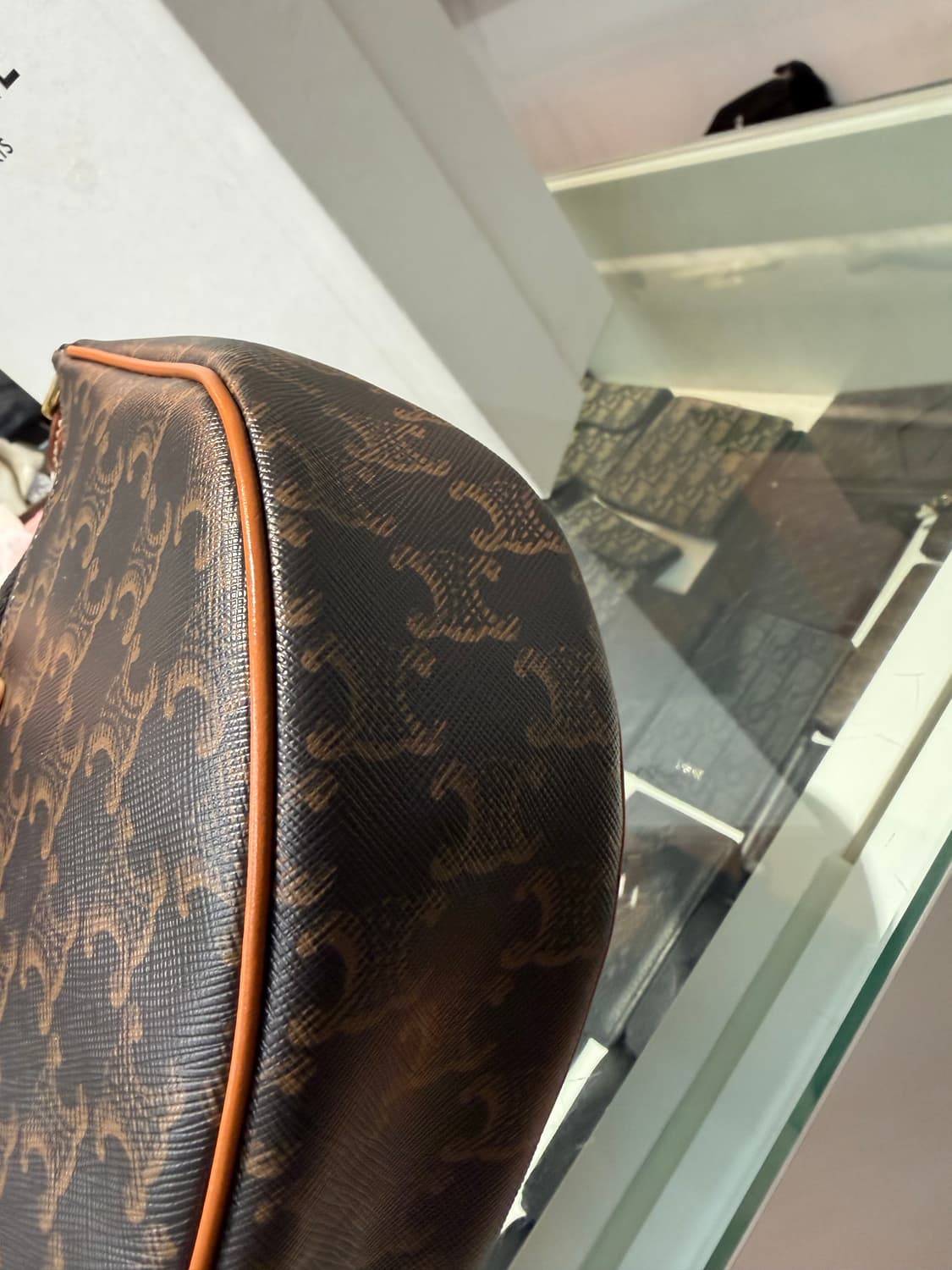 셀린느 아바백 미디움 상품이미지5