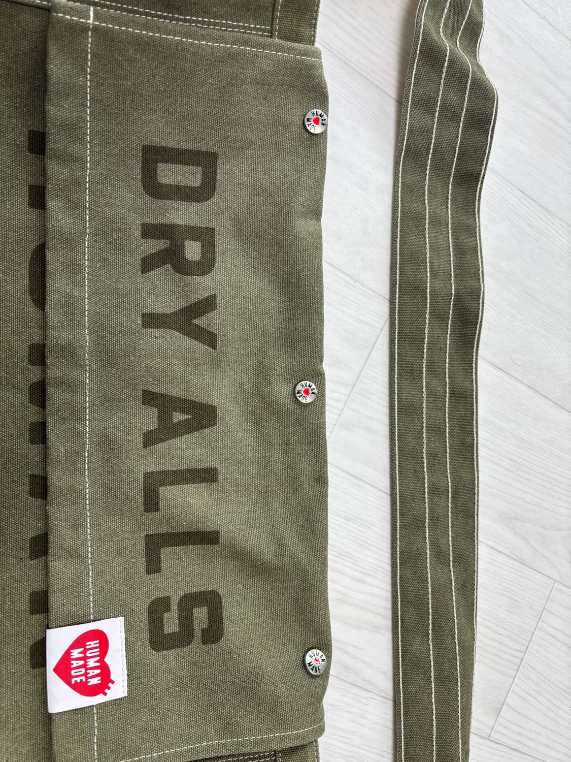 휴먼메이드 메일백 카키  상품이미지3