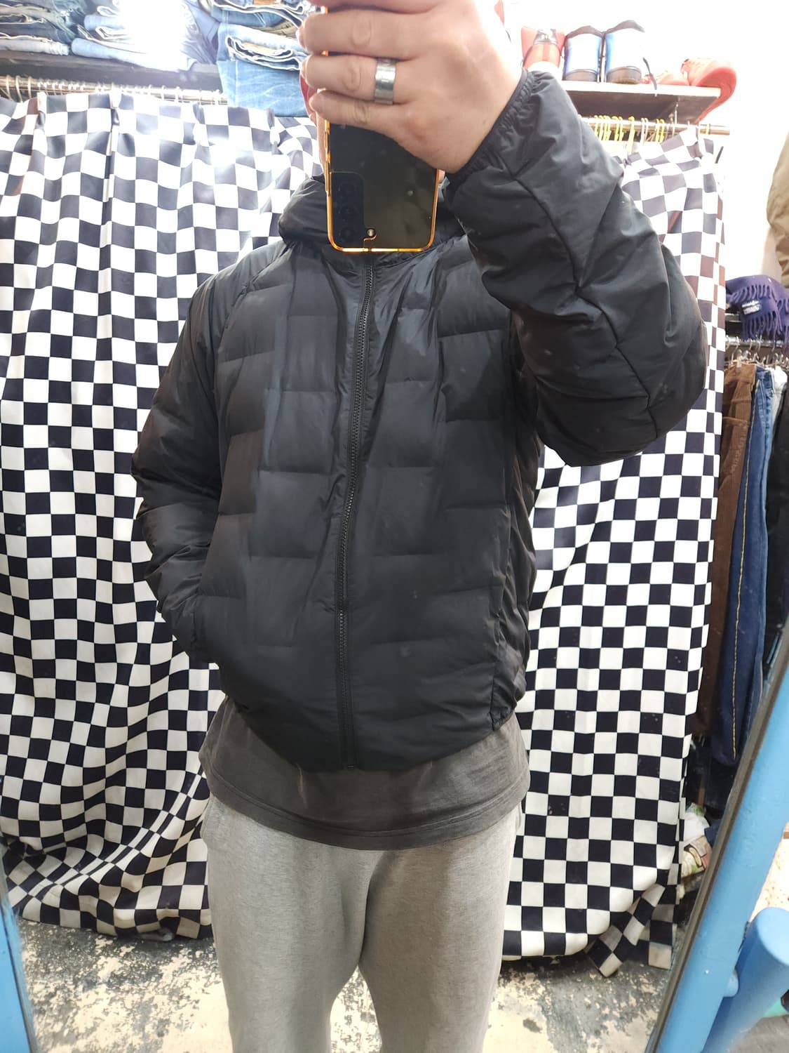 유니클로 웜패디드 후드 경량 패딩

 상품이미지8