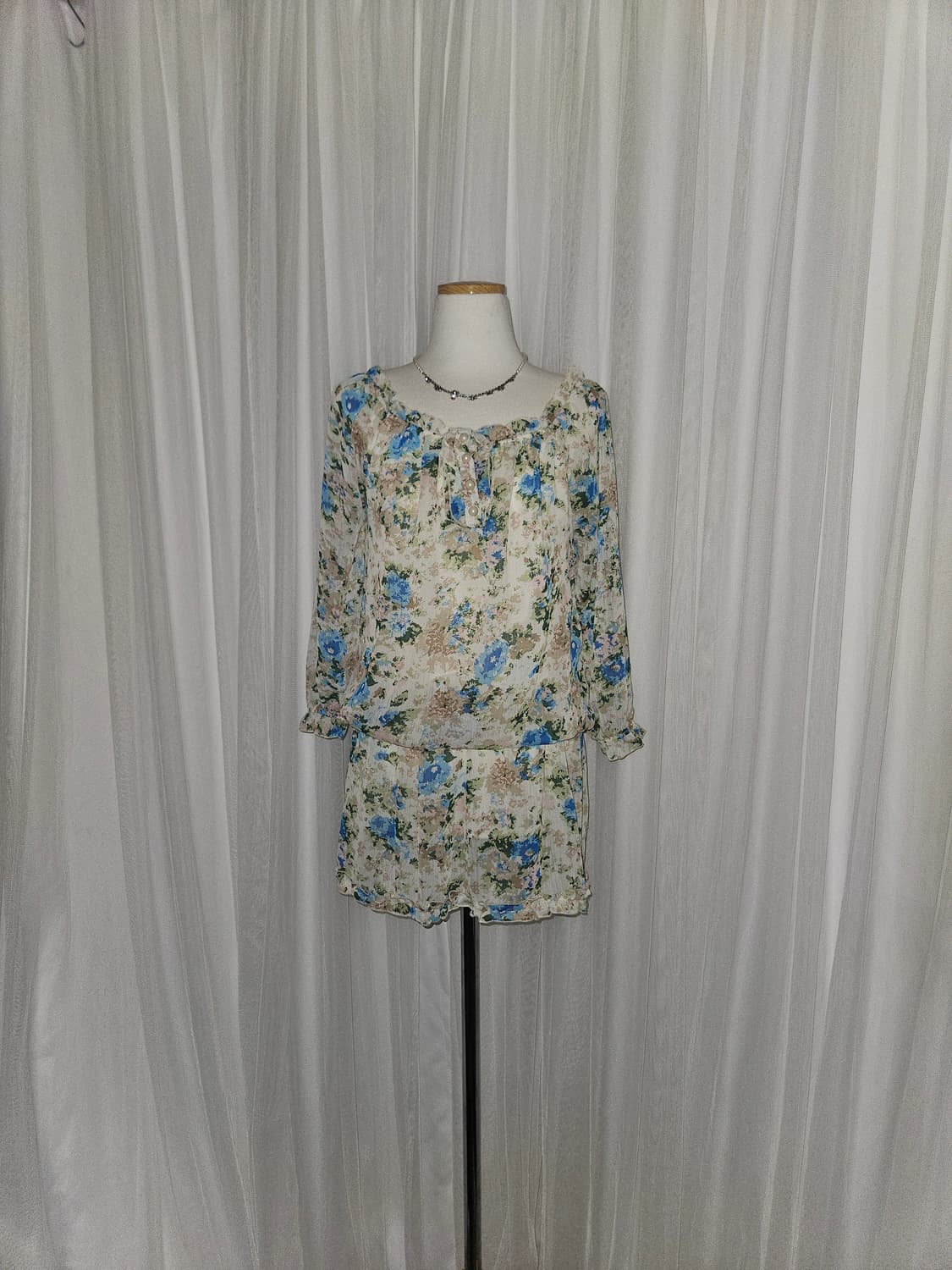 mouth valley 블루로즈 셔링 블라우스 상품이미지2